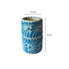Mezcal Volador con vasitos de talavera azul